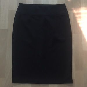—2 for $20–NWT! Black Fitted Midi skirt Sz XL